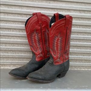 Tony Lama ladies 7 1/2 M lots of life left